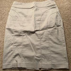 H&M midi skirt size 6 color beige